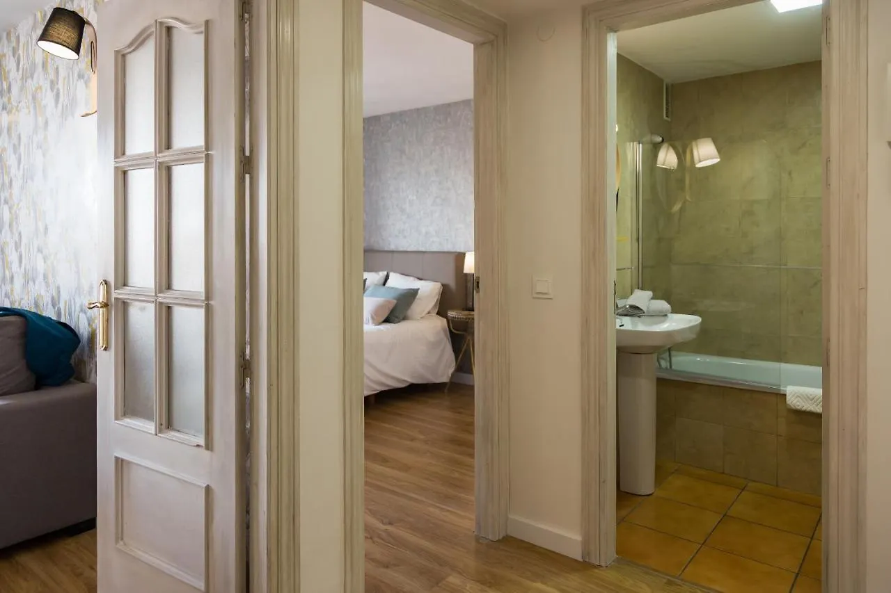 Urbe10 Plaza de la Merced 1 Bedroom Apartment Málaga